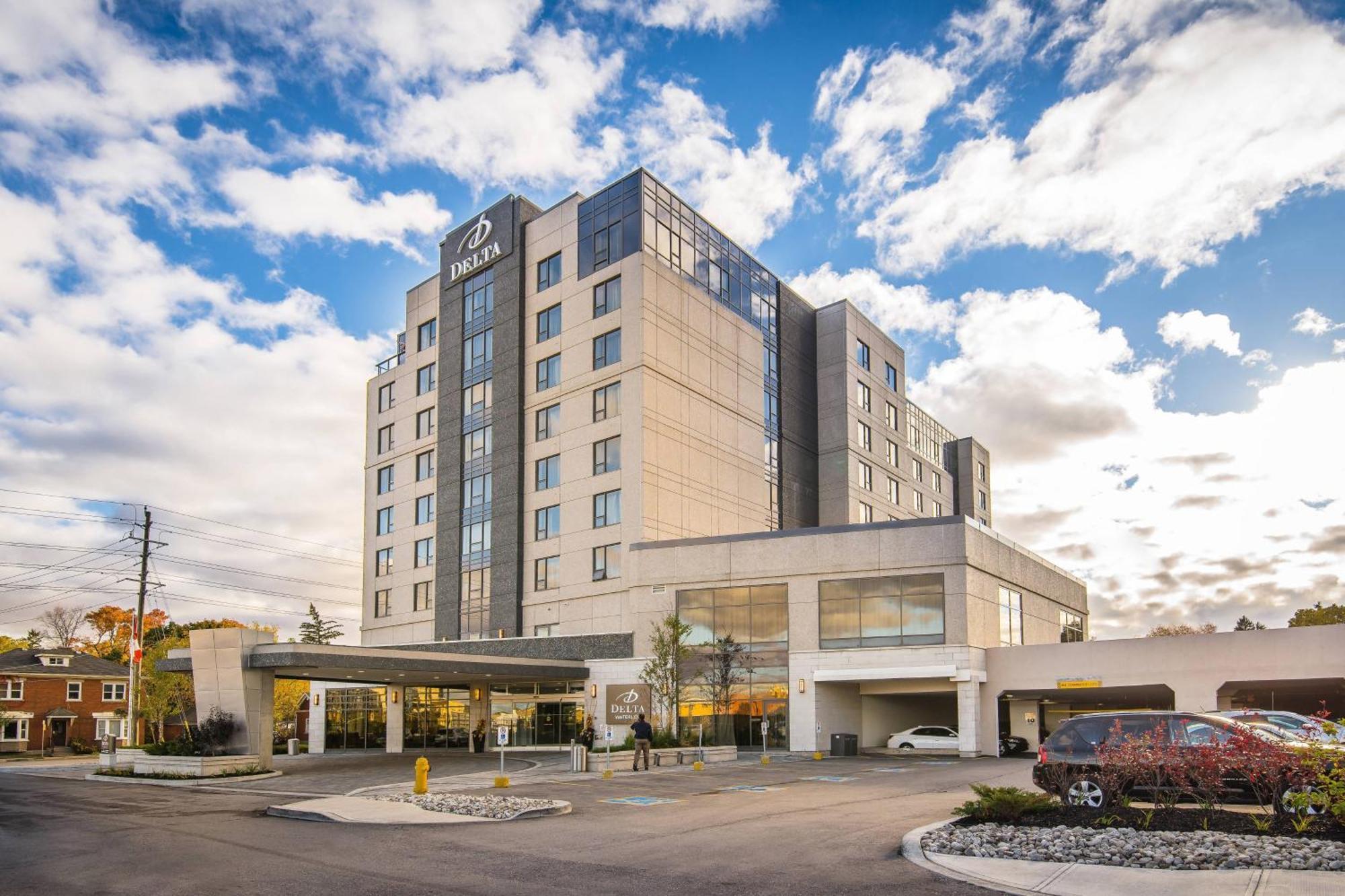 Delta Hotels By Marriott Waterloo Exterior foto