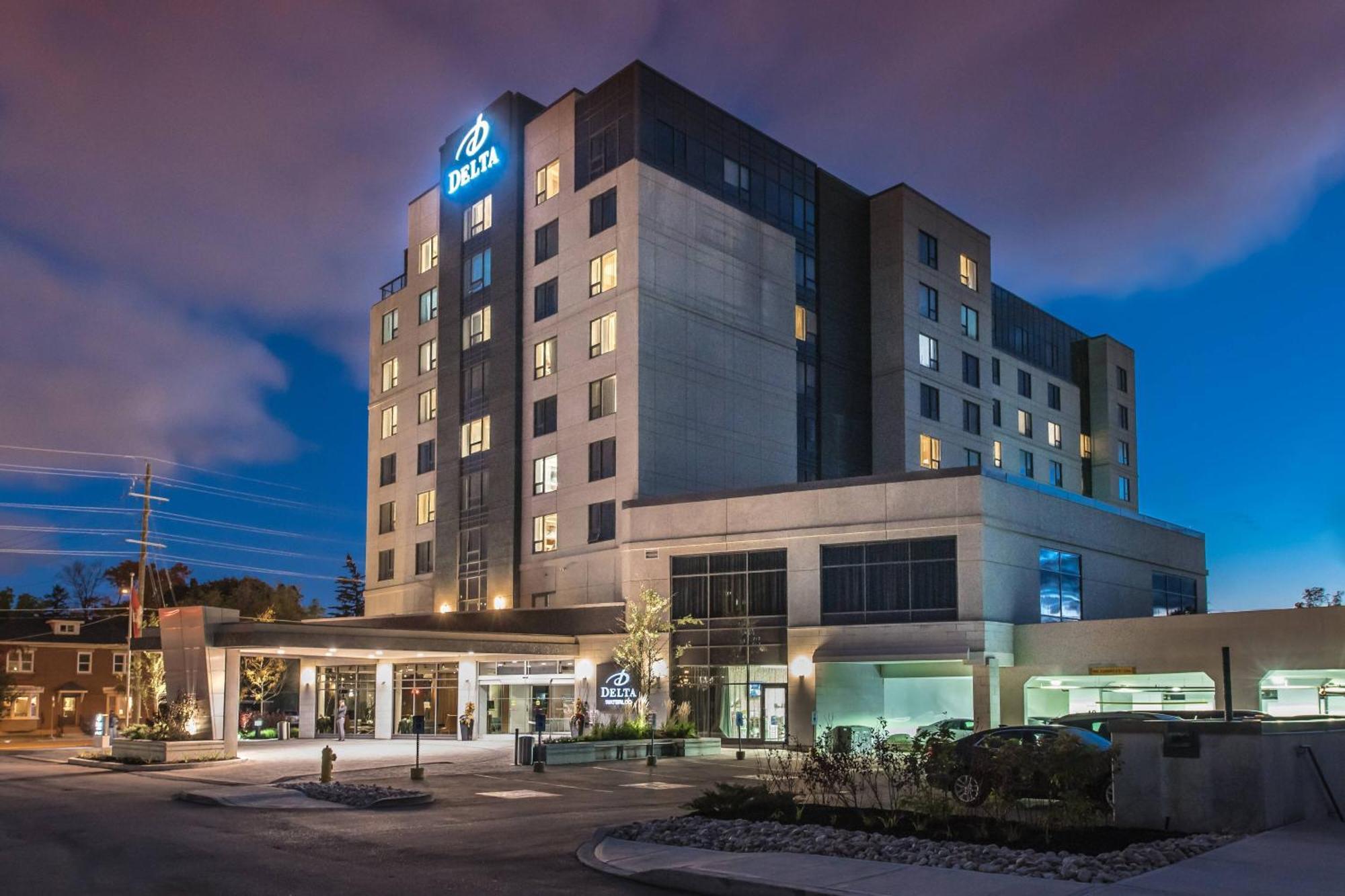 Delta Hotels By Marriott Waterloo Exterior foto
