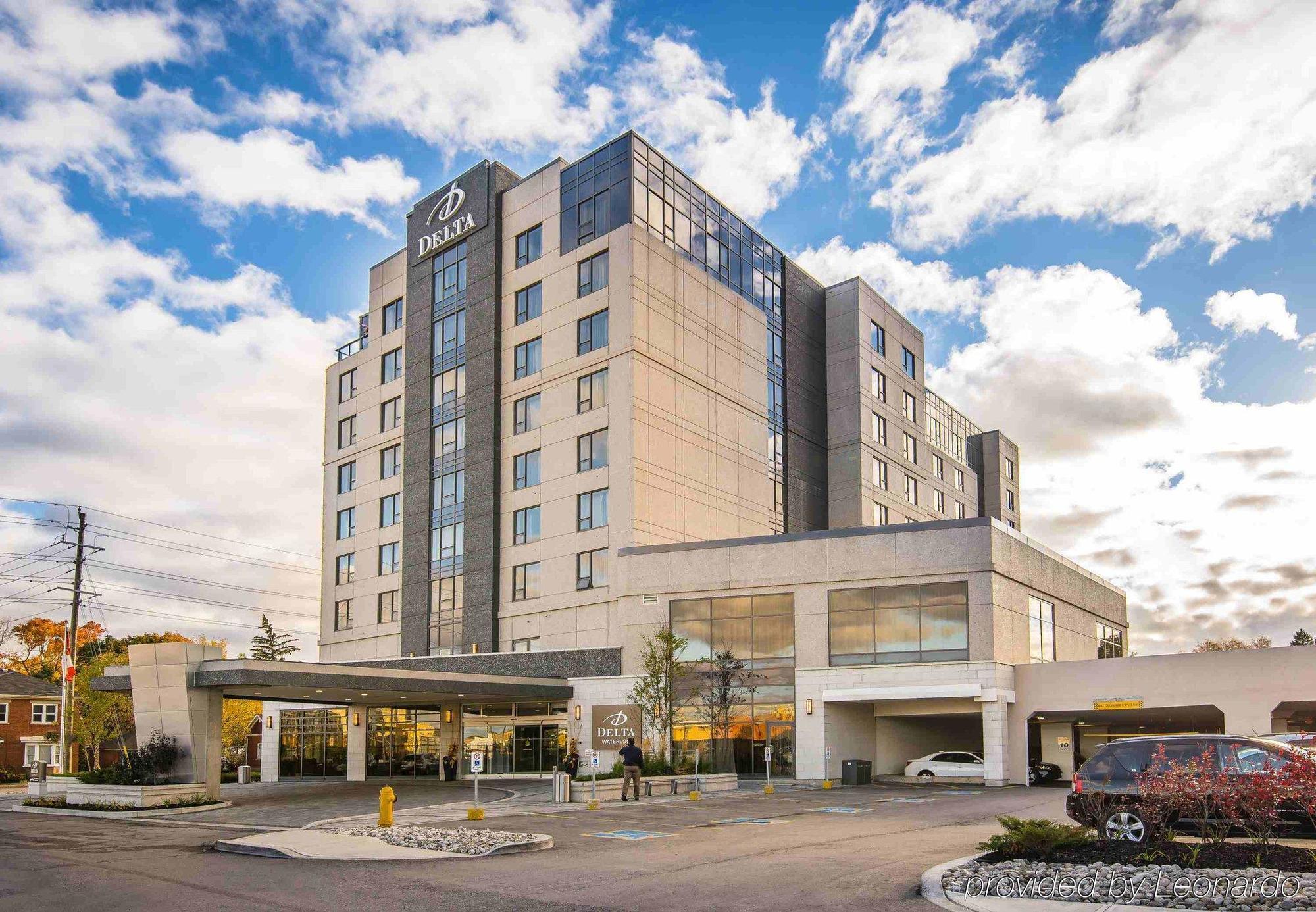 Delta Hotels By Marriott Waterloo Exterior foto